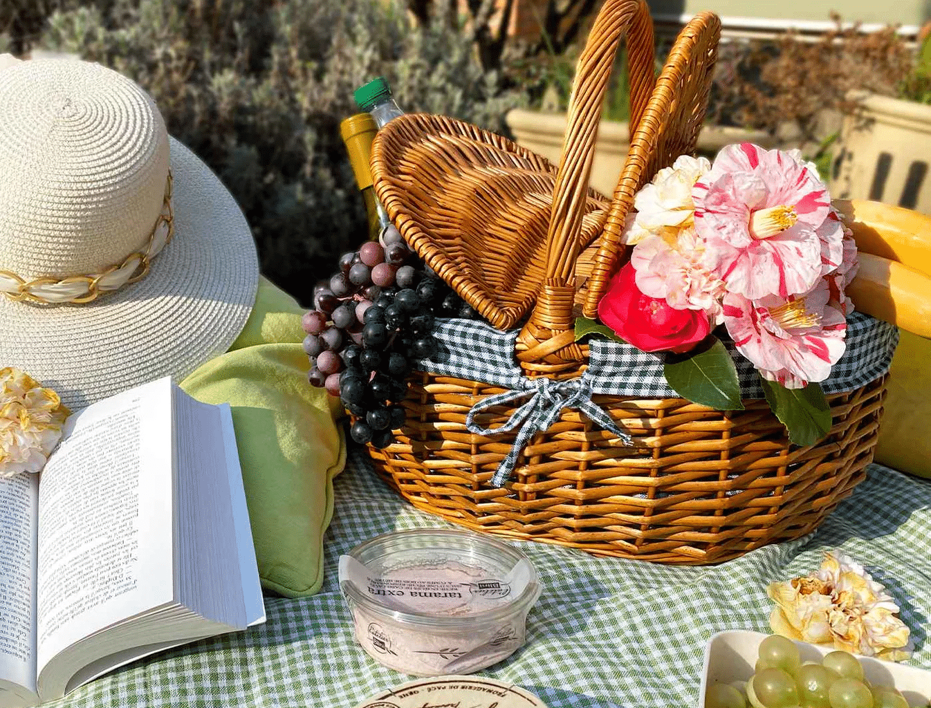 Magnifique panier pique-nique en osier